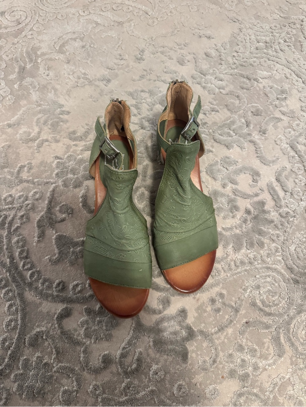 Miz mooz shoes size 41